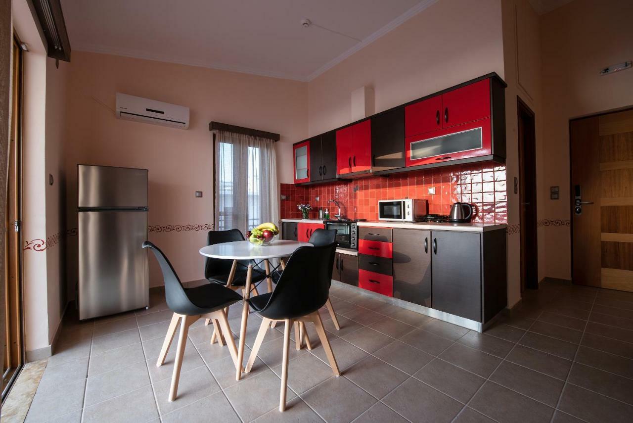 Cyrenia Guesthouse โมเน็มวาซี ภายนอก รูปภาพ