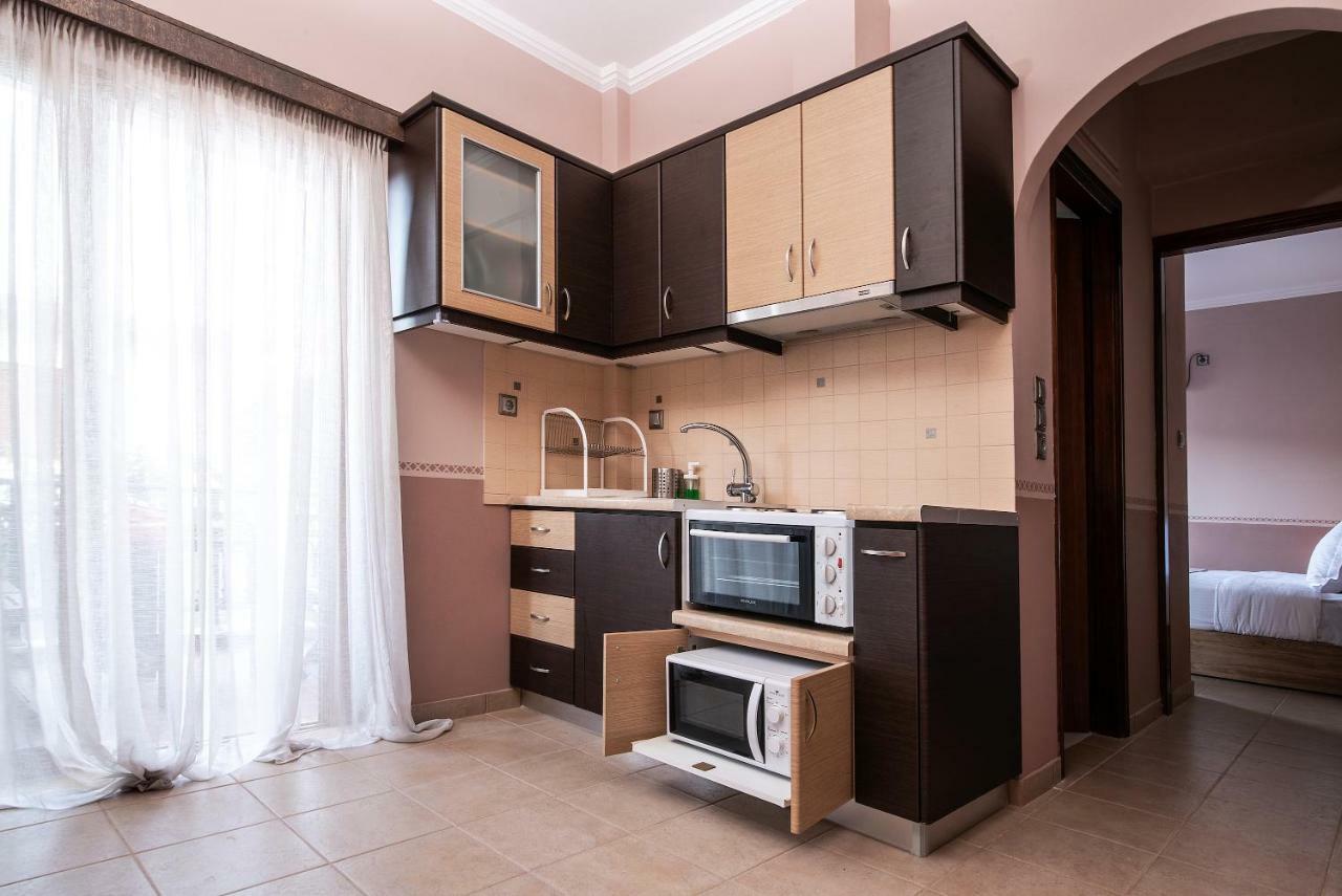 Cyrenia Guesthouse โมเน็มวาซี ภายนอก รูปภาพ