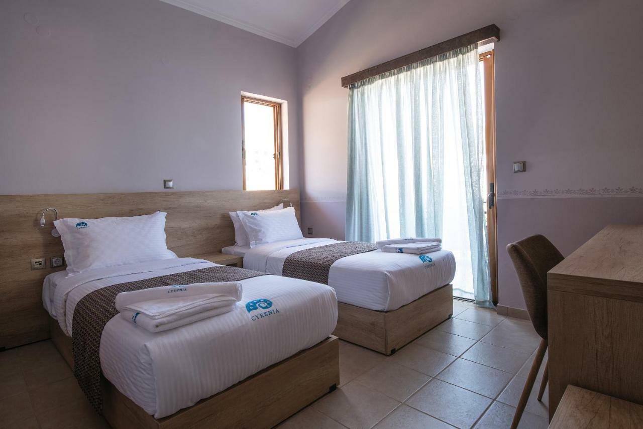 Cyrenia Guesthouse โมเน็มวาซี ภายนอก รูปภาพ