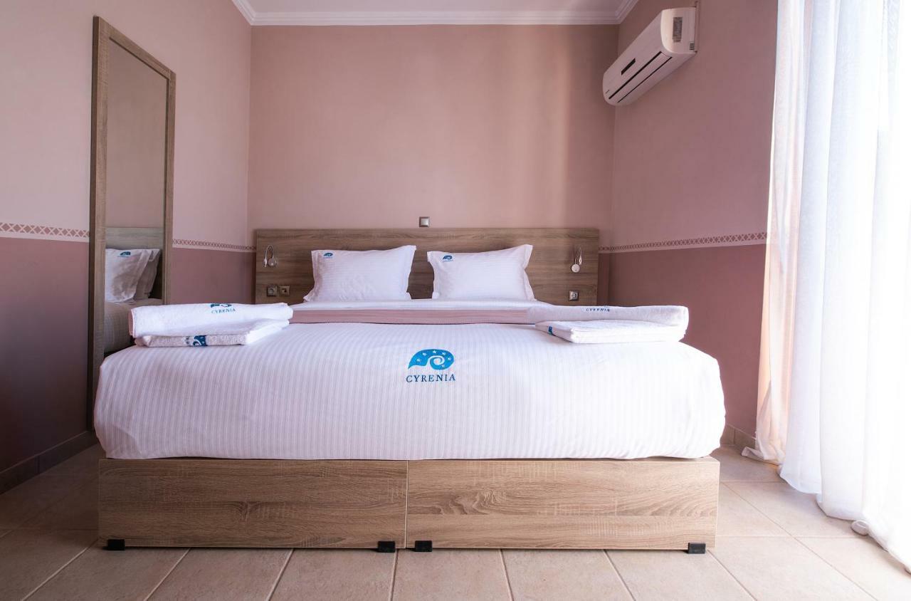 Cyrenia Guesthouse โมเน็มวาซี ภายนอก รูปภาพ